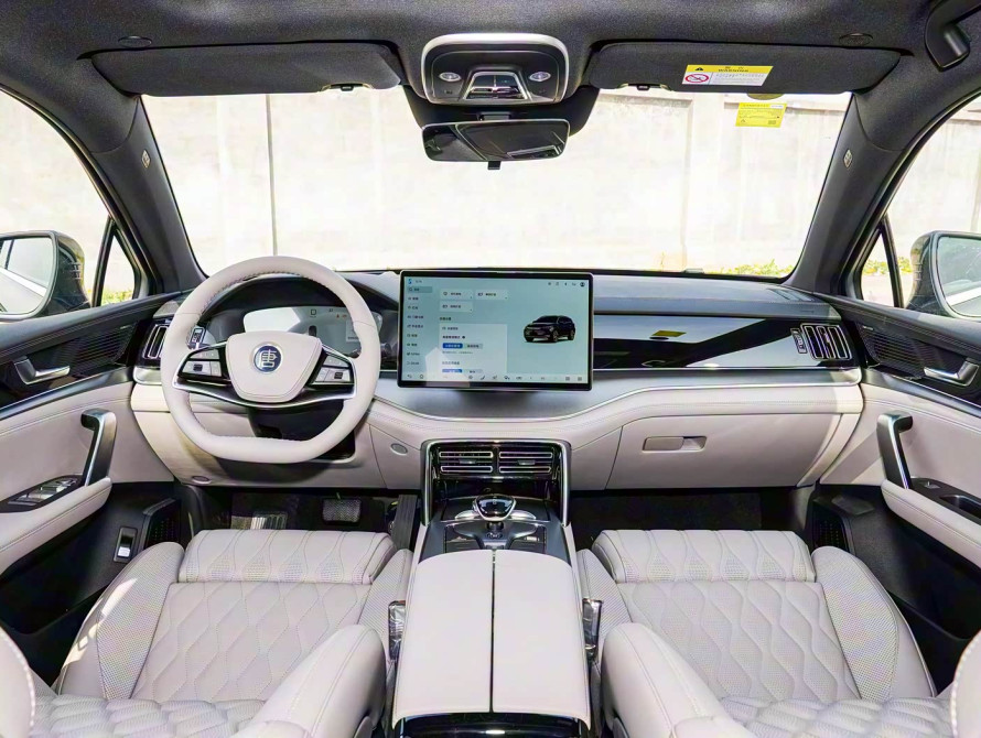 BYD Tang DM-i Top 2025 - 17 BYD Tang DM-i Top 2025 - 17 | kz.bex-auto.com