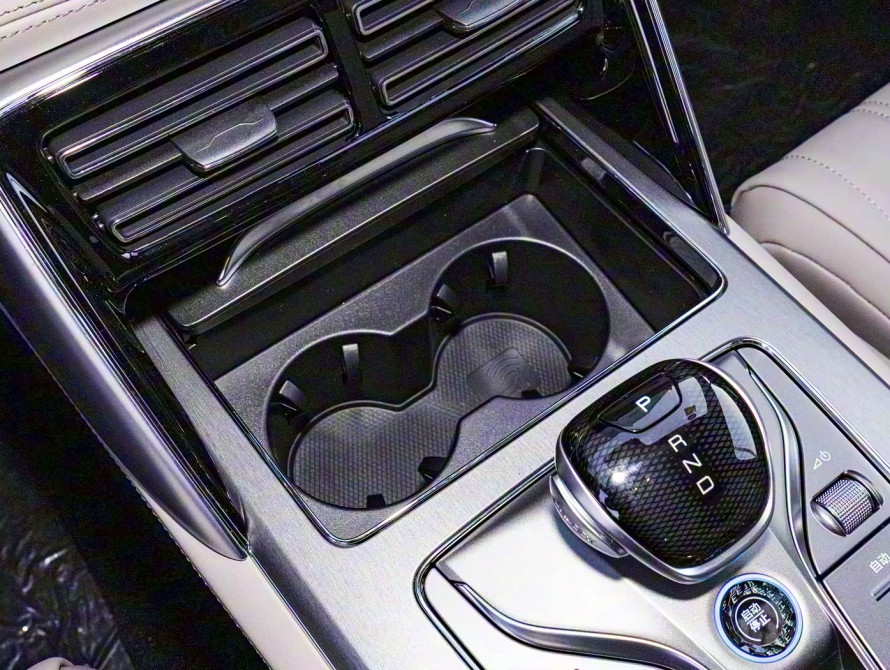 BYD Tang DM-i Top 2025 - 42 BYD Tang DM-i Top 2025 - 42 | kz.bex-auto.com