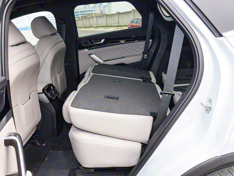 BYD Tang DM-i Mid 2025 - 58 BYD Tang DM-i Mid 2025 - 58 | kz.bex-auto.com