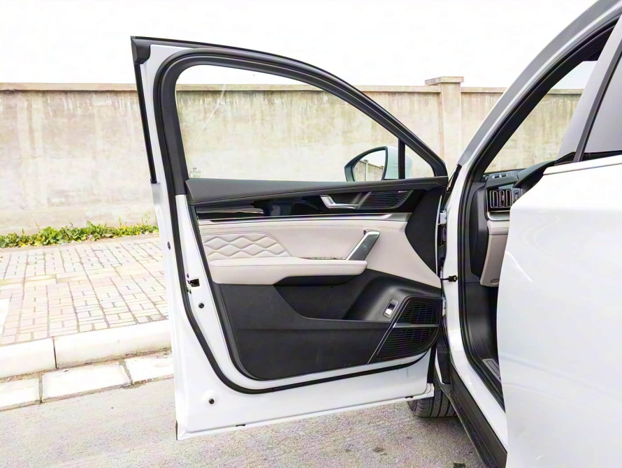 BYD Tang DM-i Mid 2025 - 8 BYD Tang DM-i Mid 2025 - 8 | kz.bex-auto.com