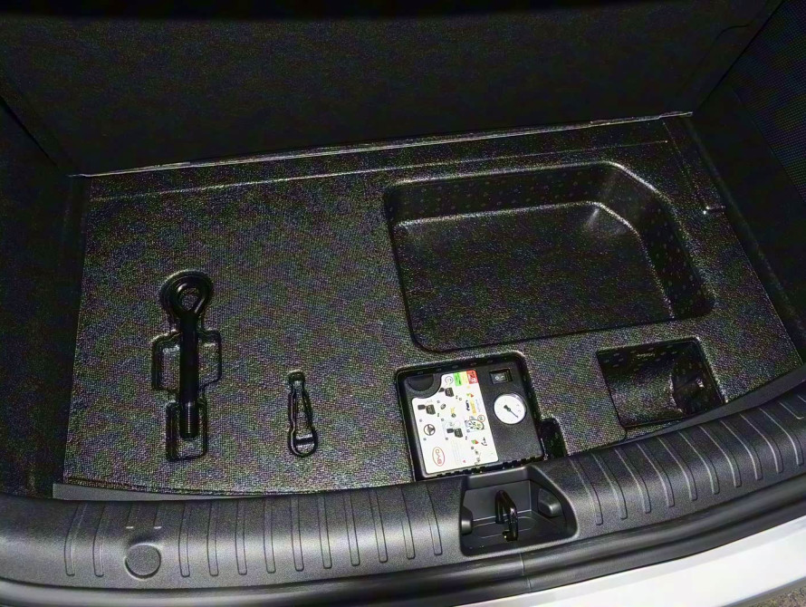 BYD Han DM-i 245KM Mid+ 2025 - 59 BYD Han DM-i 245KM Mid+ 2025 - 59 | kz.bex-auto.com