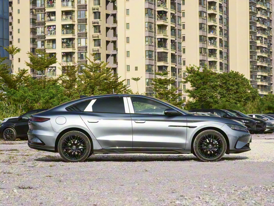 BYD Han DM-i 245KM Mid+ 2025 - 3 BYD Han DM-i 245KM Mid+ 2025 - 3 | kz.bex-auto.com