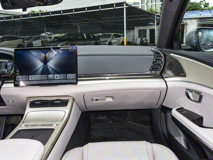 BYD Han DM-i 245KM Mid+ 2025 - 24 BYD Han DM-i 245KM Mid+ 2025 - 24 | kz.bex-auto.com