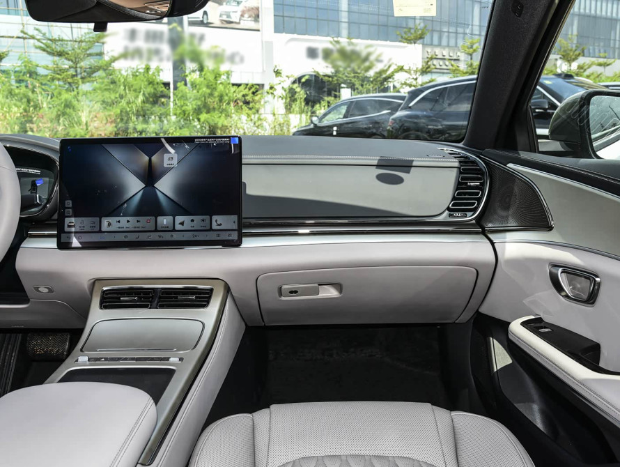 BYD Han DM-i 245KM Mid 2025 - 23 BYD Han DM-i 245KM Mid 2025 - 23 | kz.bex-auto.com