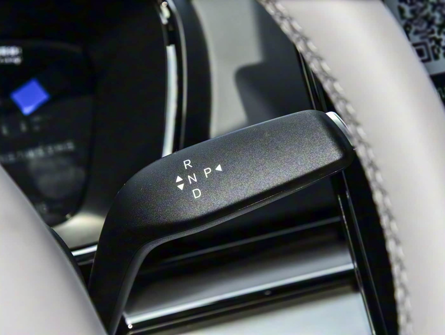 BYD Han DM-i 245KM Mid 2025 - 29 BYD Han DM-i 245KM Mid 2025 - 29 | kz.bex-auto.com