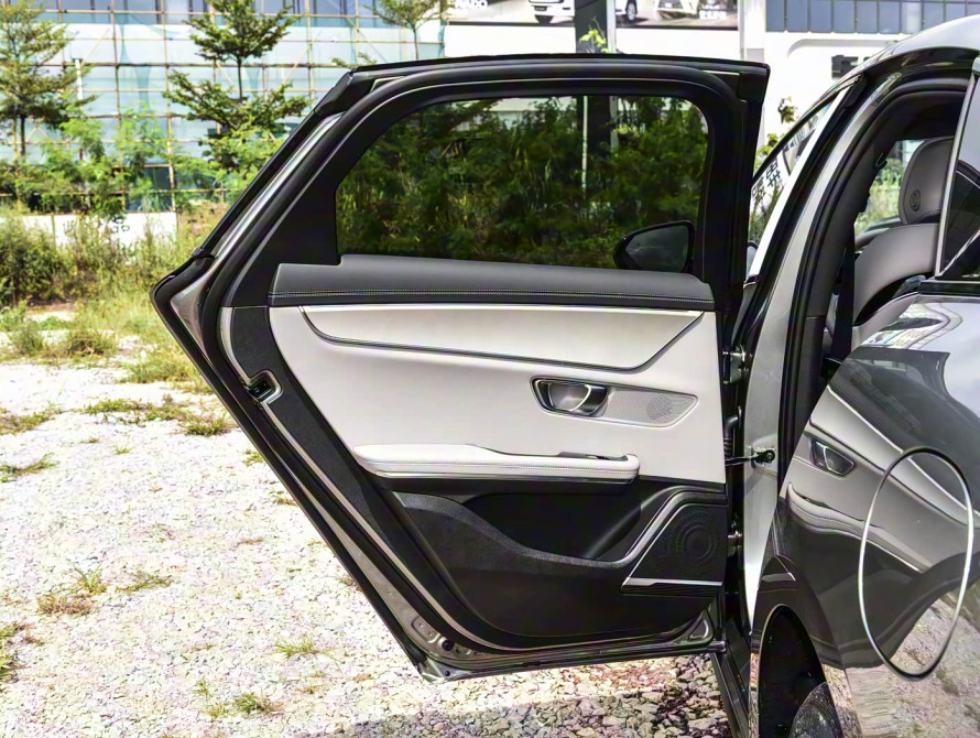 BYD Han DM-i 245KM Mid 2025 - 45 BYD Han DM-i 245KM Mid 2025 - 45 | kz.bex-auto.com