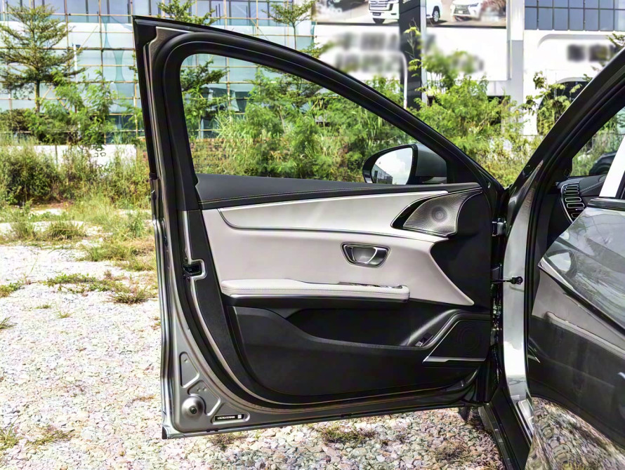 BYD Han DM-i 245KM Mid 2025 - 8 BYD Han DM-i 245KM Mid 2025 - 8 | kz.bex-auto.com