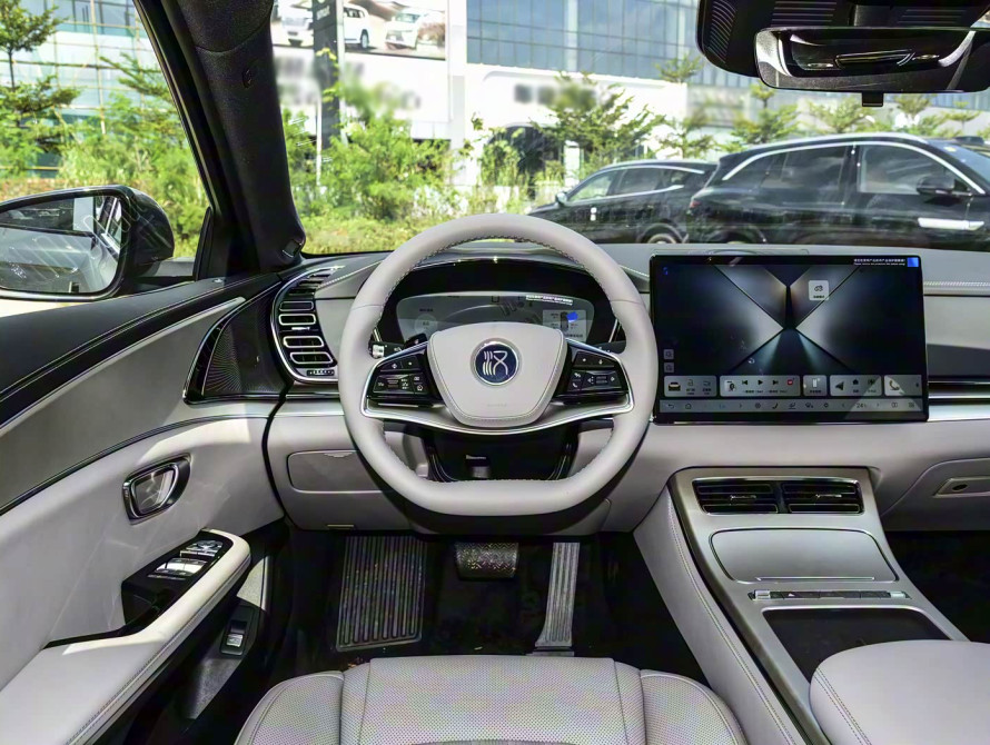 BYD Han DM-i 245KM Mid 2025 - 21 BYD Han DM-i 245KM Mid 2025 - 21 | kz.bex-auto.com