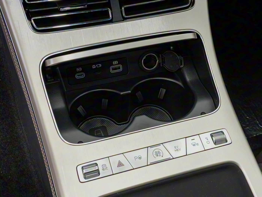 BYD Han DM-i 245KM Basic 2025 - 37 BYD Han DM-i 245KM Basic 2025 - 37 | kz.bex-auto.com