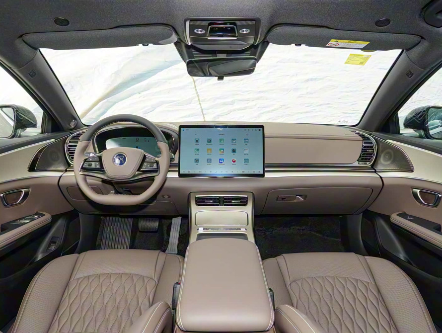 BYD Han DM-i 245KM Basic 2025 - 16 BYD Han DM-i 245KM Basic 2025 - 16 | kz.bex-auto.com