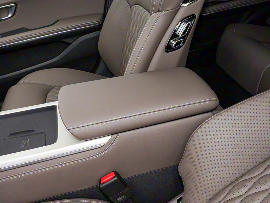 BYD Han DM-i 245KM Basic 2025 - 39 BYD Han DM-i 245KM Basic 2025 - 39 | kz.bex-auto.com