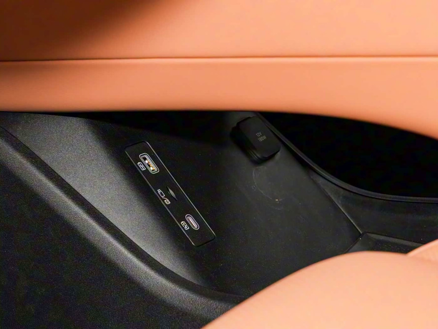 BYD Han L DM-i 200KM Basic 2025 - 38 BYD Han L DM-i 200KM Basic 2025 - 38 | kz.bex-auto.com