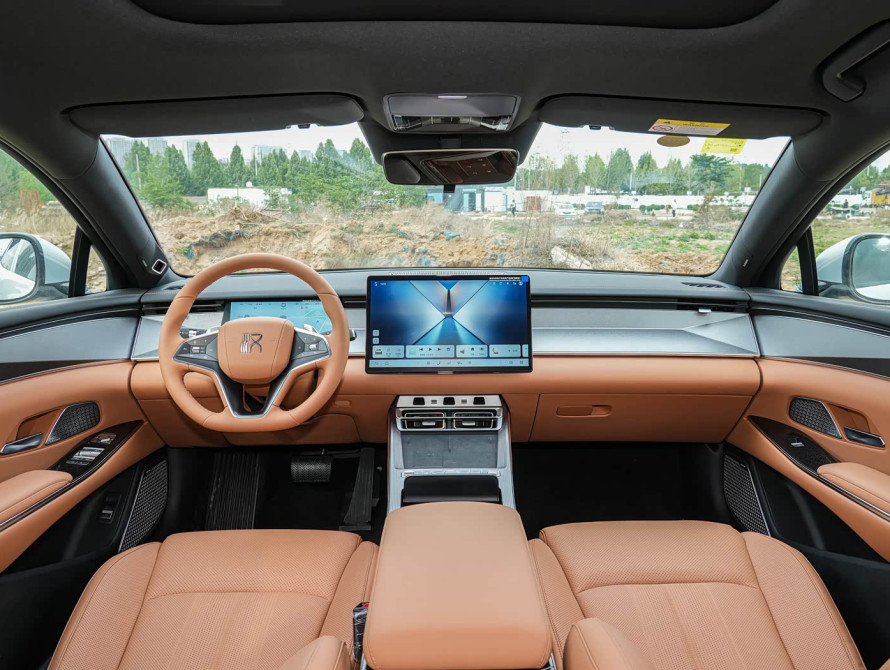 BYD Han L DM-i 200KM Basic 2025 - 16 BYD Han L DM-i 200KM Basic 2025 - 16 | kz.bex-auto.com