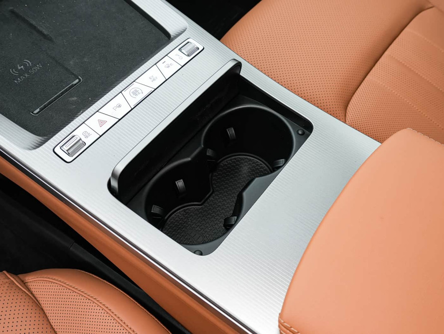 BYD Han L DM-i 200KM Basic 2025 - 40 BYD Han L DM-i 200KM Basic 2025 - 40 | kz.bex-auto.com