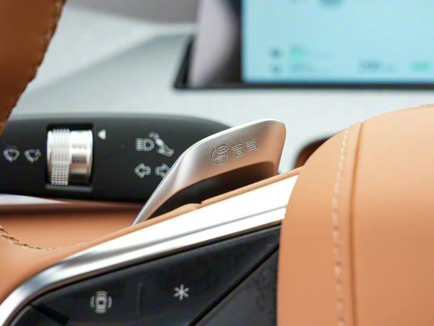 BYD Han L DM-i 200KM Basic 2025 - 25 BYD Han L DM-i 200KM Basic 2025 - 25 | kz.bex-auto.com