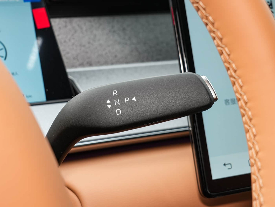 BYD Han L DM-i 200KM Basic 2025 - 28 BYD Han L DM-i 200KM Basic 2025 - 28 | kz.bex-auto.com