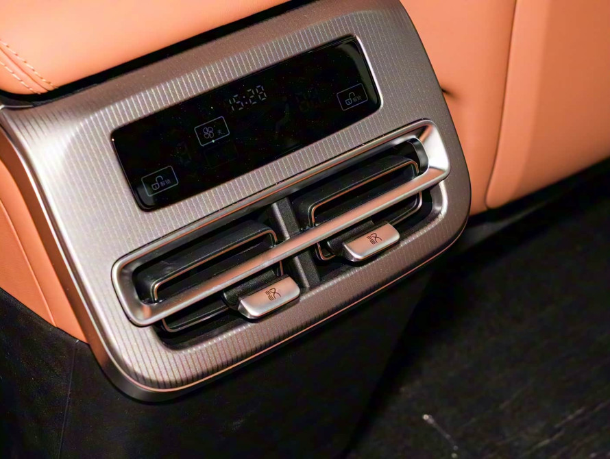 BYD Han L DM-i 200KM Basic 2025 - 48 BYD Han L DM-i 200KM Basic 2025 - 48 | kz.bex-auto.com