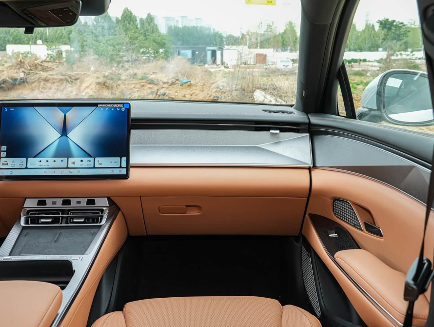 BYD Han L DM-i 200KM Basic 2025 - 22 BYD Han L DM-i 200KM Basic 2025 - 22 | kz.bex-auto.com