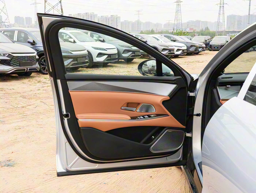 BYD Han L DM-i 200KM Basic 2025 - 8 BYD Han L DM-i 200KM Basic 2025 - 8 | kz.bex-auto.com