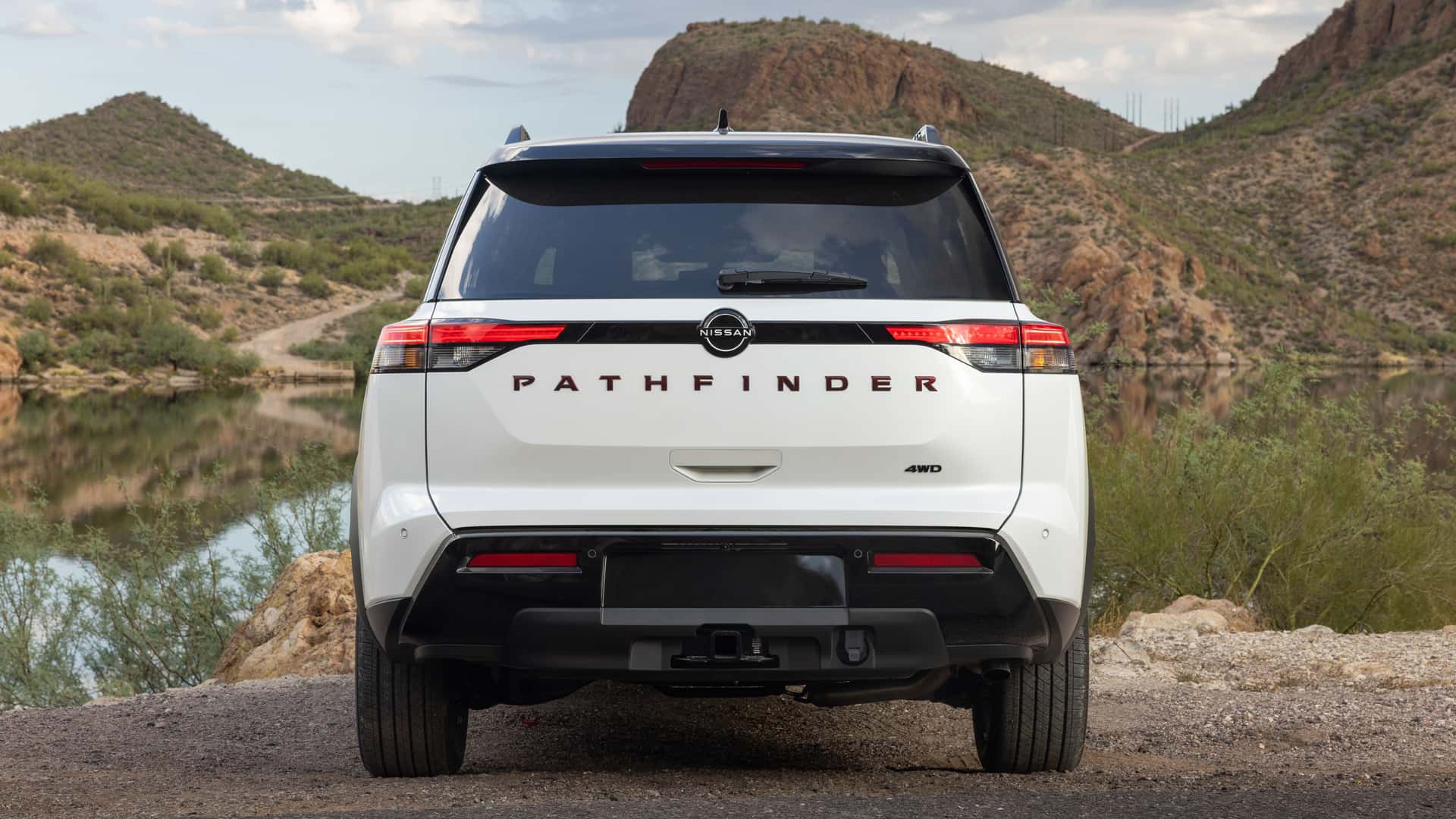 Nissan Pathfinder моделінің 40 жылдығына орай Special Edition мерейтойлық нұсқасы ұсынылды.