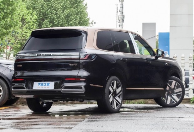 Geely представила флагманский кроссовер Galaxy M9: мощный гибрид с запасом хода до 1500 км - 1 | kz.bex-auto.com