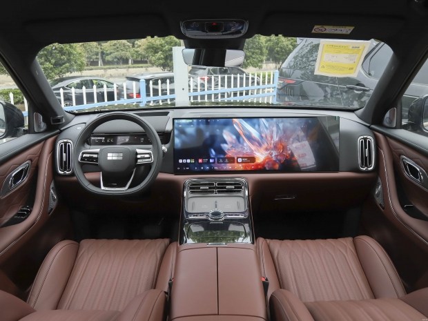 Geely представила флагманский кроссовер Galaxy M9: мощный гибрид с запасом хода до 1500 км - 2 | kz.bex-auto.com