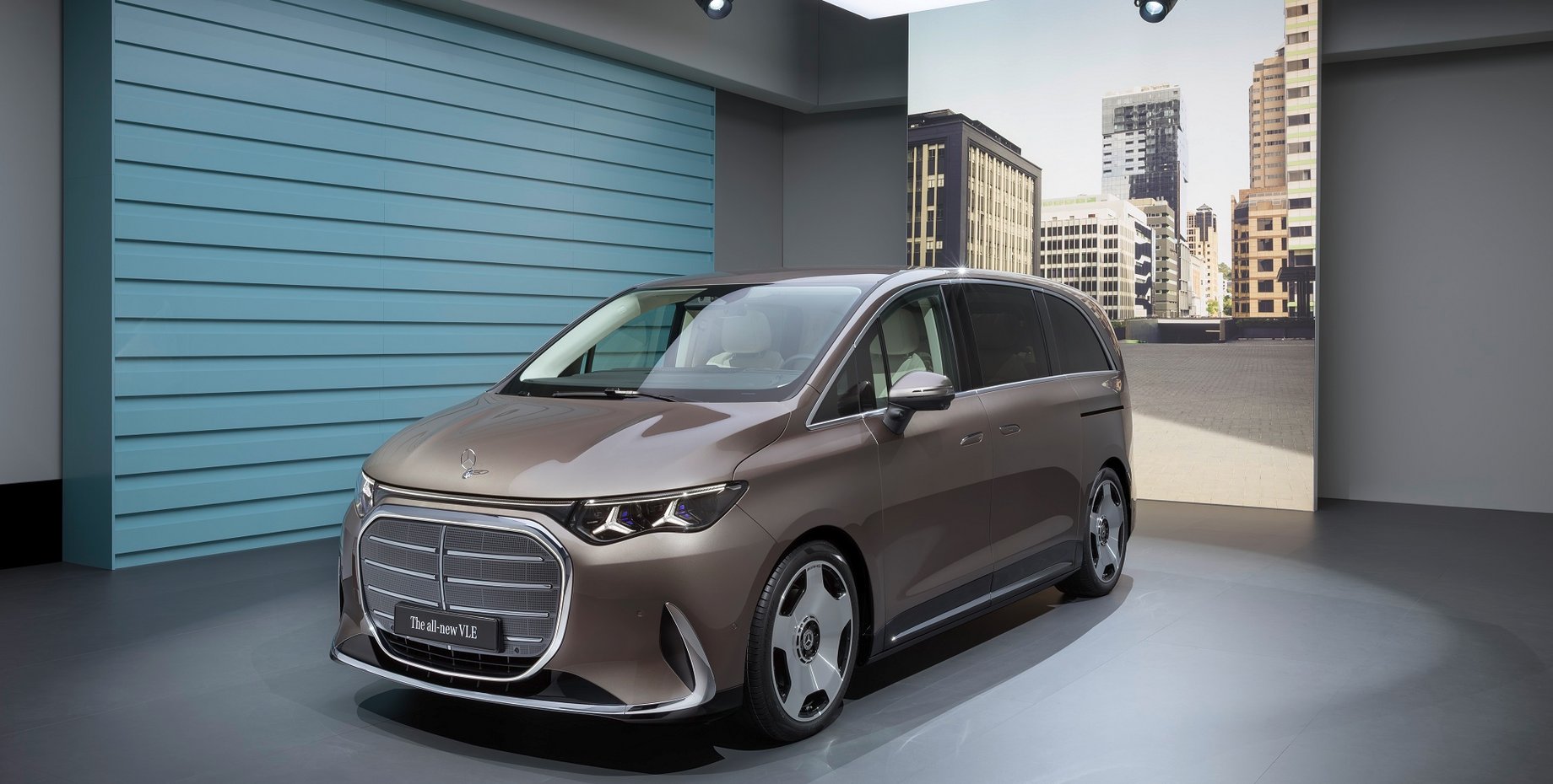 Новый электрический минивэн Mercedes VLE дебютировал: роскошная замена V-Class